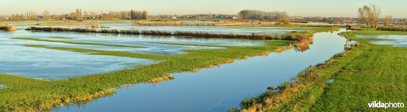 Stenensluisvaart en overstroomde IJzerbroeken