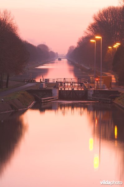 Kempens kanaal en sluis tussen Herentals en Bocholt