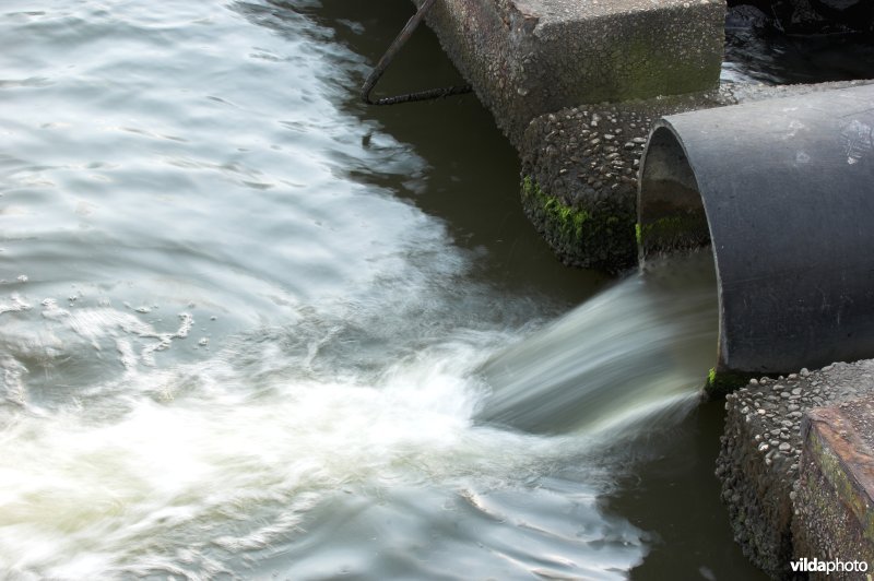 Lozen van vervuild water