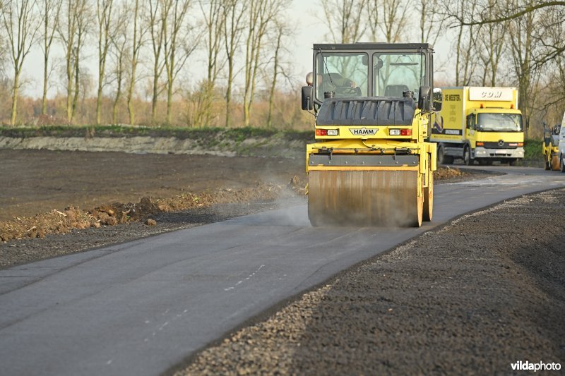 Asfalteren van jaagpad