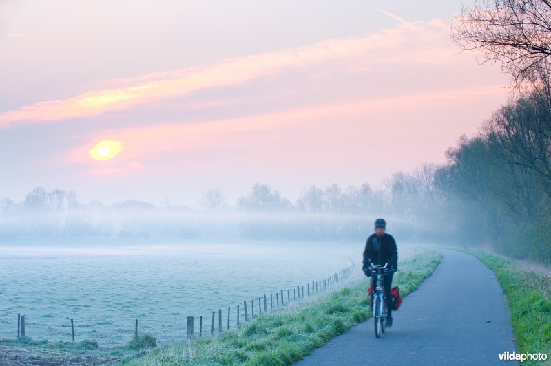 Fietser langs het Klein Broek
