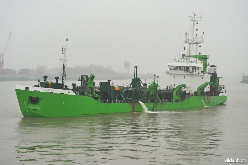 Baggerboot op de Schelde