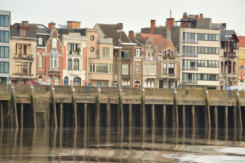 Bebouwing langs de Scheldekaaien te Temse