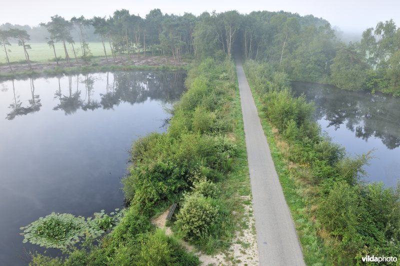 Oude spoorweg Bels Lijntje en ven Kleine Klotteraard