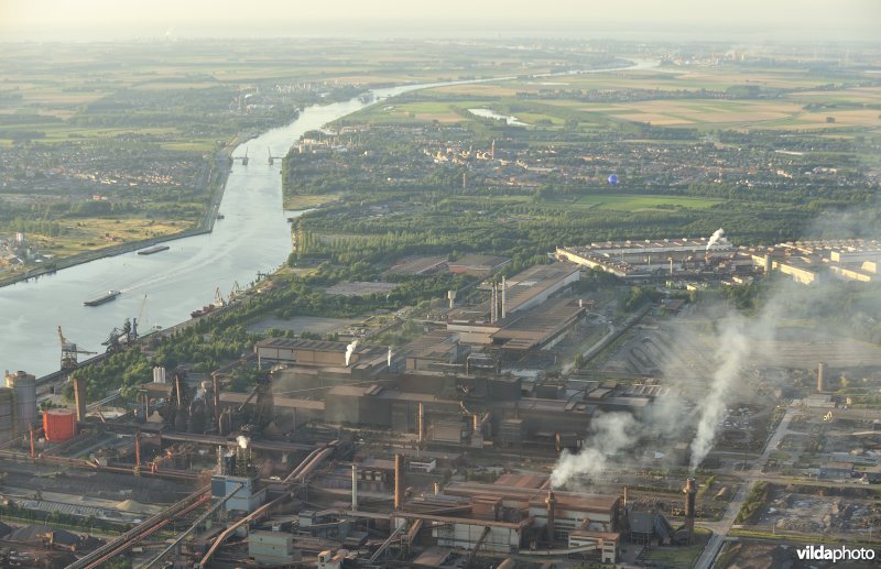 Staalbedrijf in de Gentse Kanaalzone