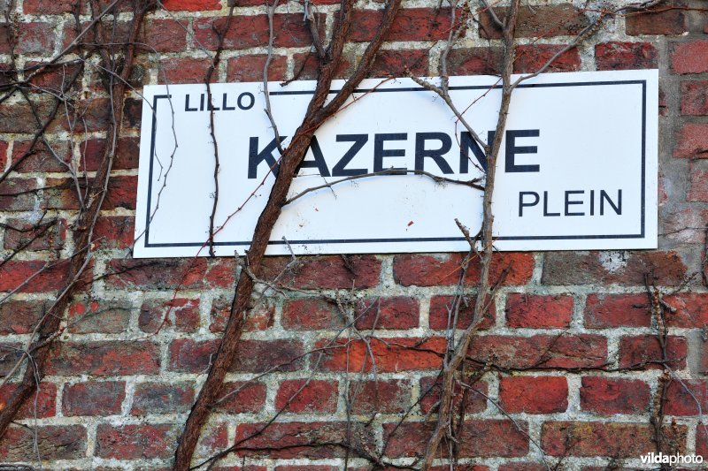 Kazerneplein op Fort Lillo