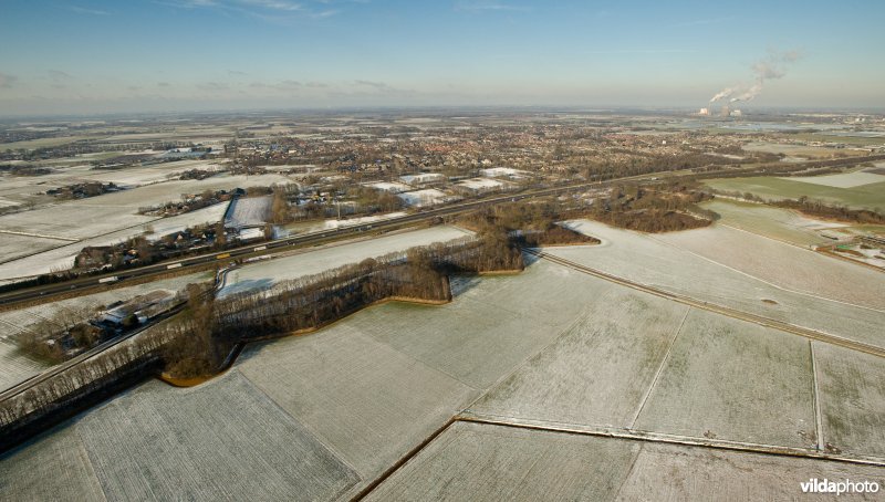 Luchtfoto van de linies van Den Hout