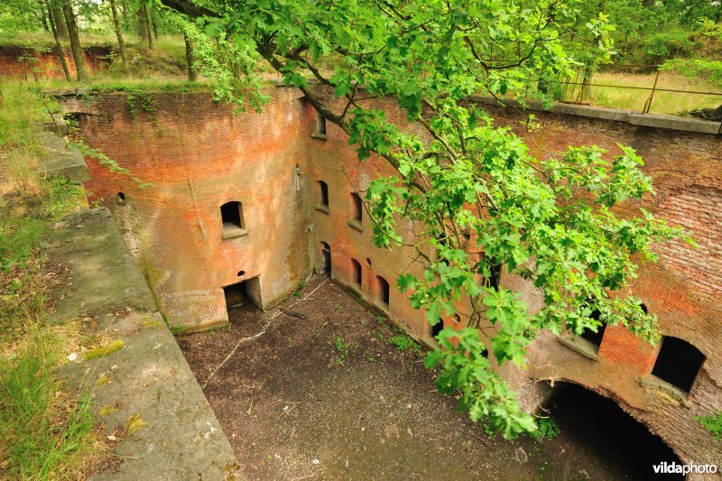 Binnenplein van réduit van fort 6