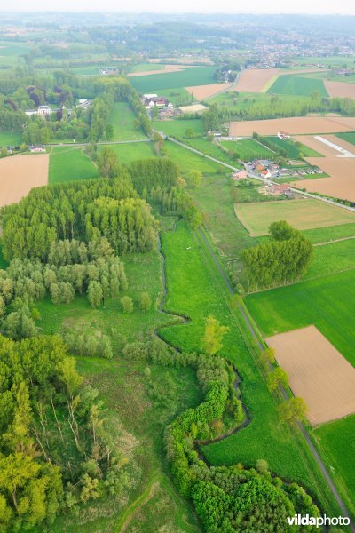 Zwalmbeekvallei en oude spoorwegberm 'Mijnwerkerspad' in de Vlaamse Ardennen