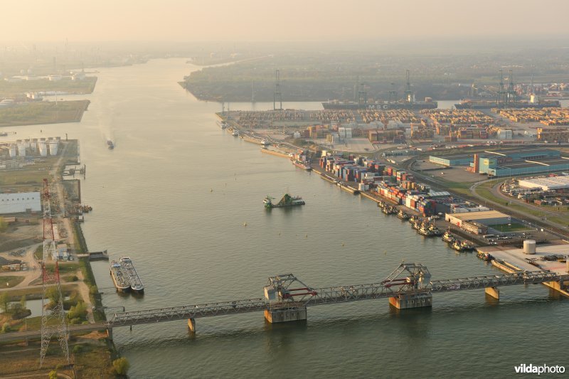 Scheldedokken in Antwerpse zeehaven