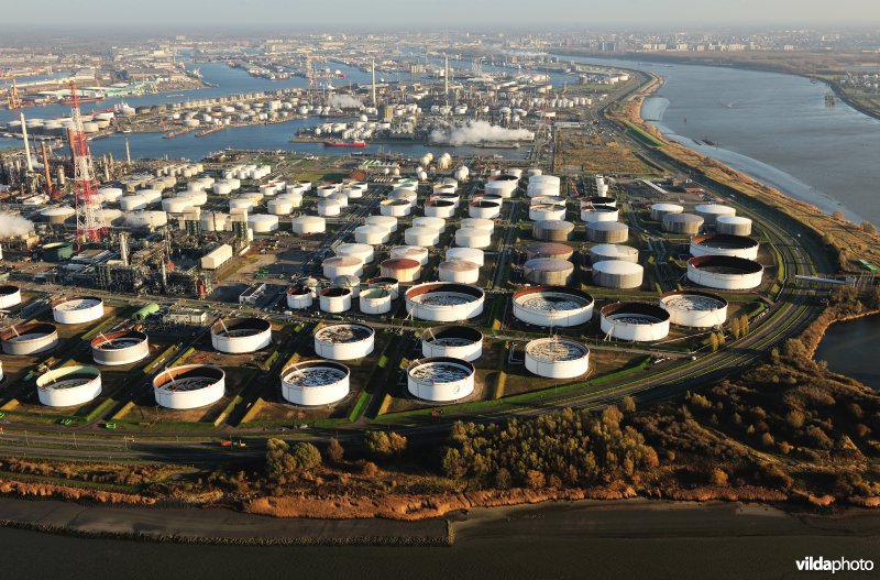 Petroleumdok in Antwerpen haven